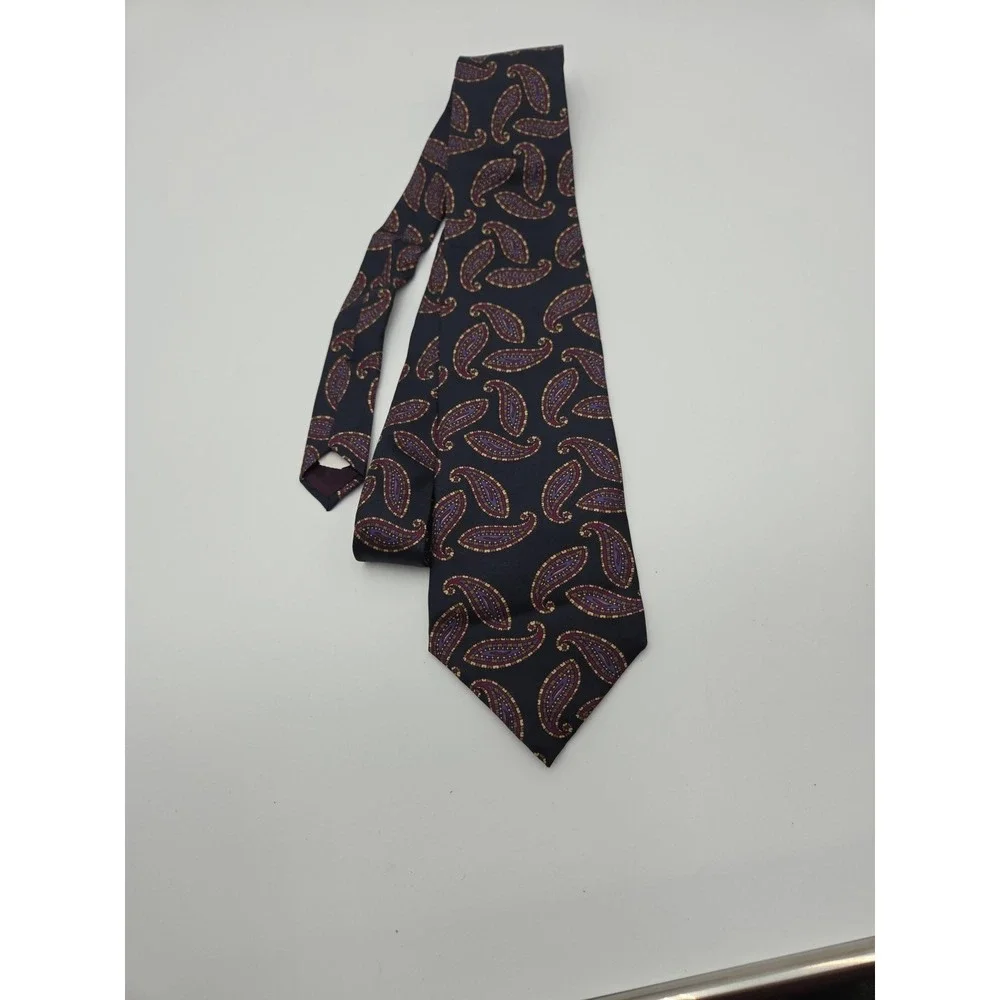 Boston Trader's 100% Silk Paisley Print‎ Tie - made in USA